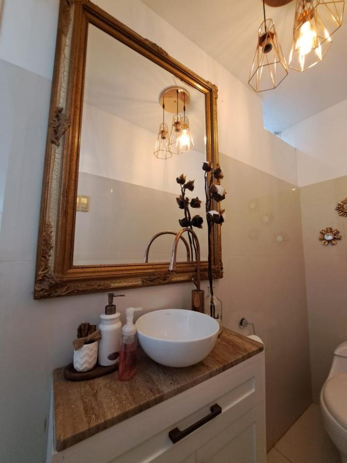 Casa Ramos Salamanca - Airport Pick Up And Drop Off Service - Homestay Lima Extérieur photo