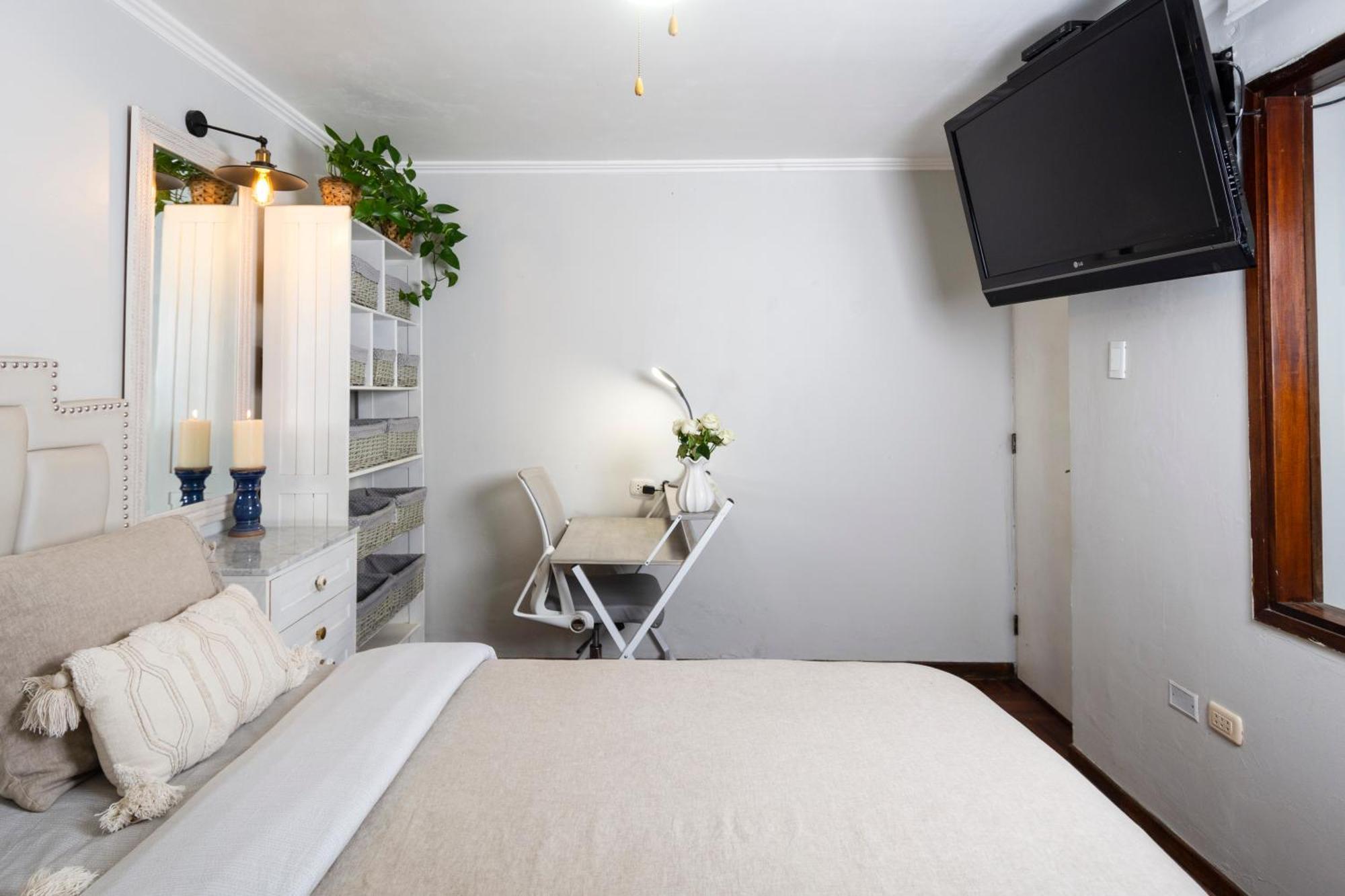 Casa Ramos Salamanca - Airport Pick Up And Drop Off Service - Homestay Lima Extérieur photo